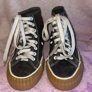 P.F. Flyers Women's size 6.5 us